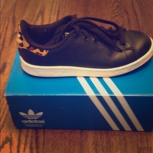 Stan Smith  Original sneaker with Leopard accent